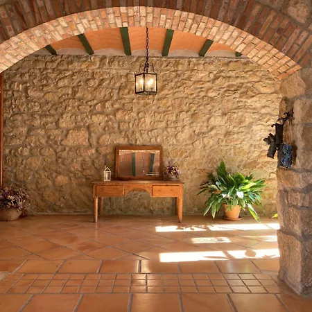 Cal Fuliola Apartment